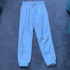 Super comfy. Cozy AF tna jogging pants.